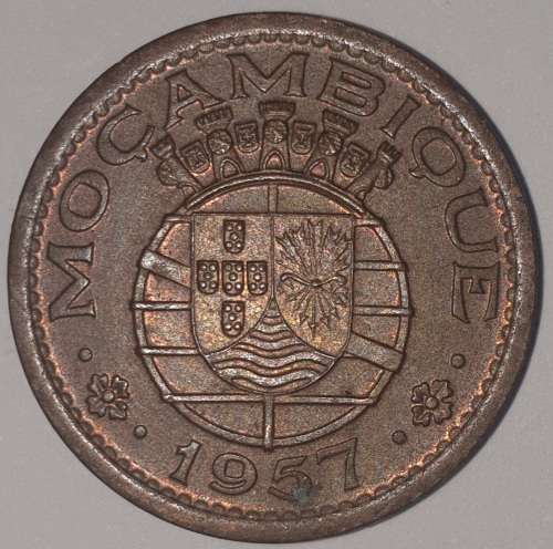 1957 - 50 CENTAVOS COIN - MOZAMBIQUE - (Bronze)